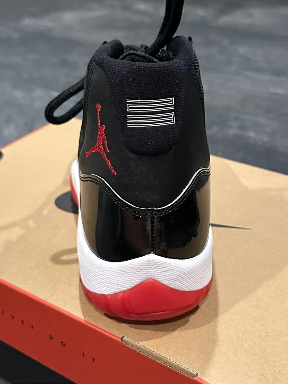 Jordan 11 Retro 2019 Bred Men's High-Top Sneakers - Black/Red/White